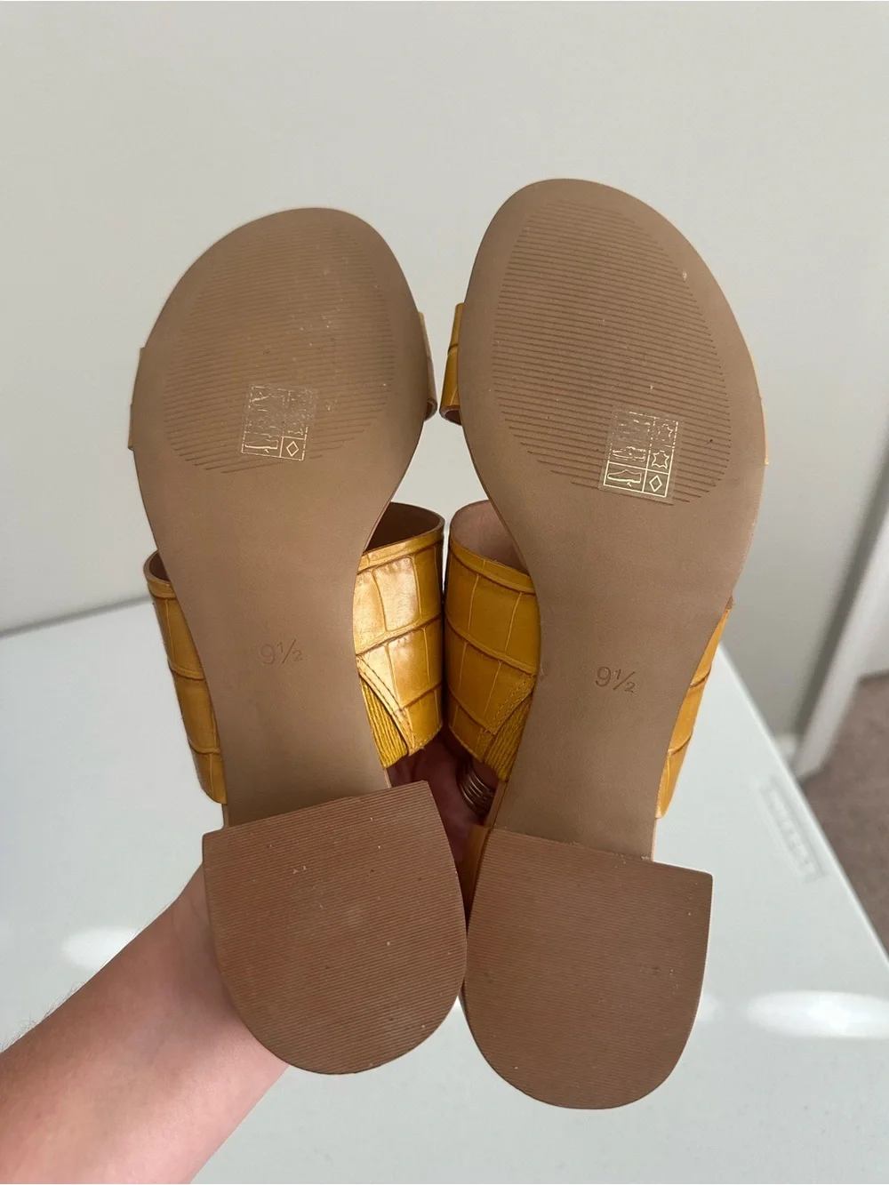 Women’s 9.5 Madewell Kiera yellow two strap mule sandal